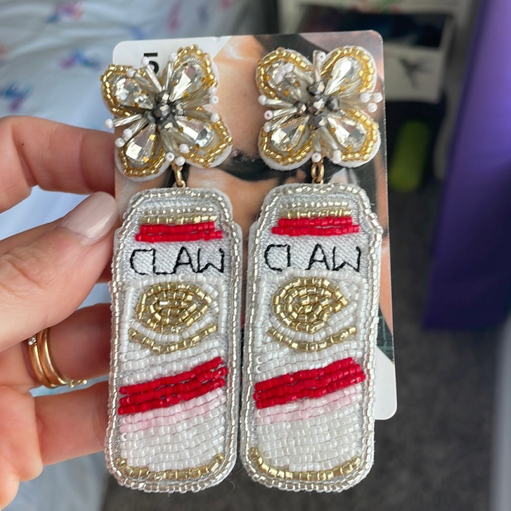NEW White Claw Beaded Earrings